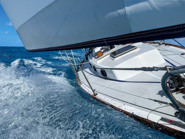 Bahamas - Swan Underway View from Bow.jpg