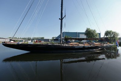lion_heart_photo.jpg (57.67 KiB) Viewed 4183 times J Boat 'Lionheart'